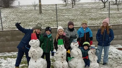 25.11. První letošní sníh v družině